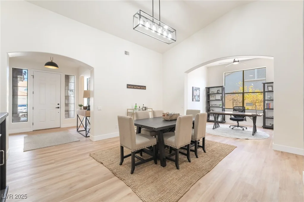 1901 Rolling Dunes, Las Vegas, NV 89117