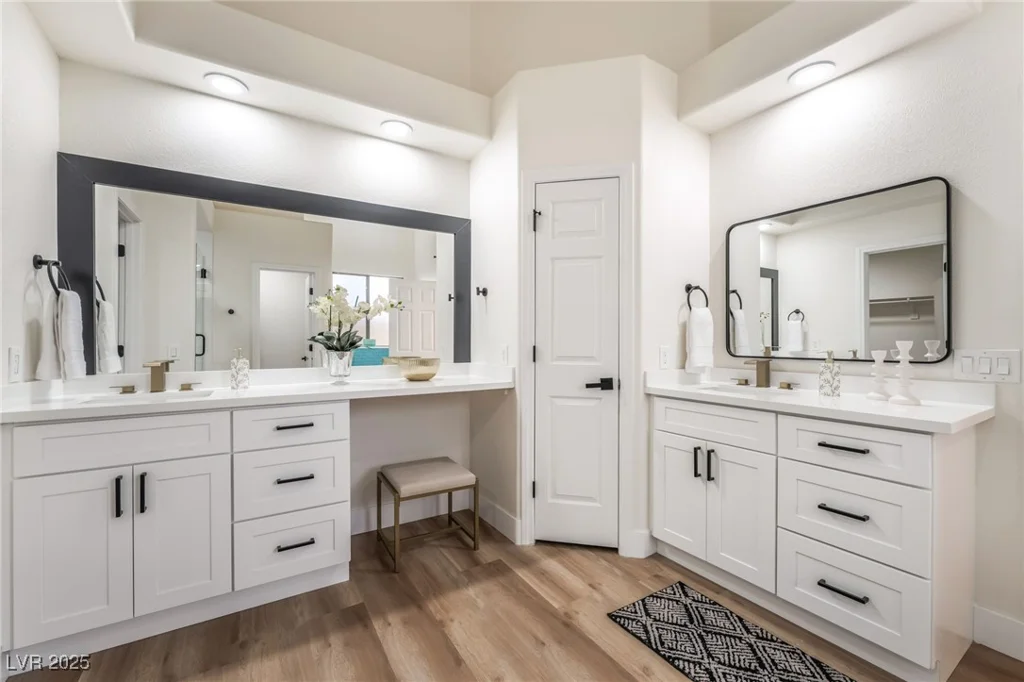 1901 Rolling Dunes, Las Vegas, NV 89117