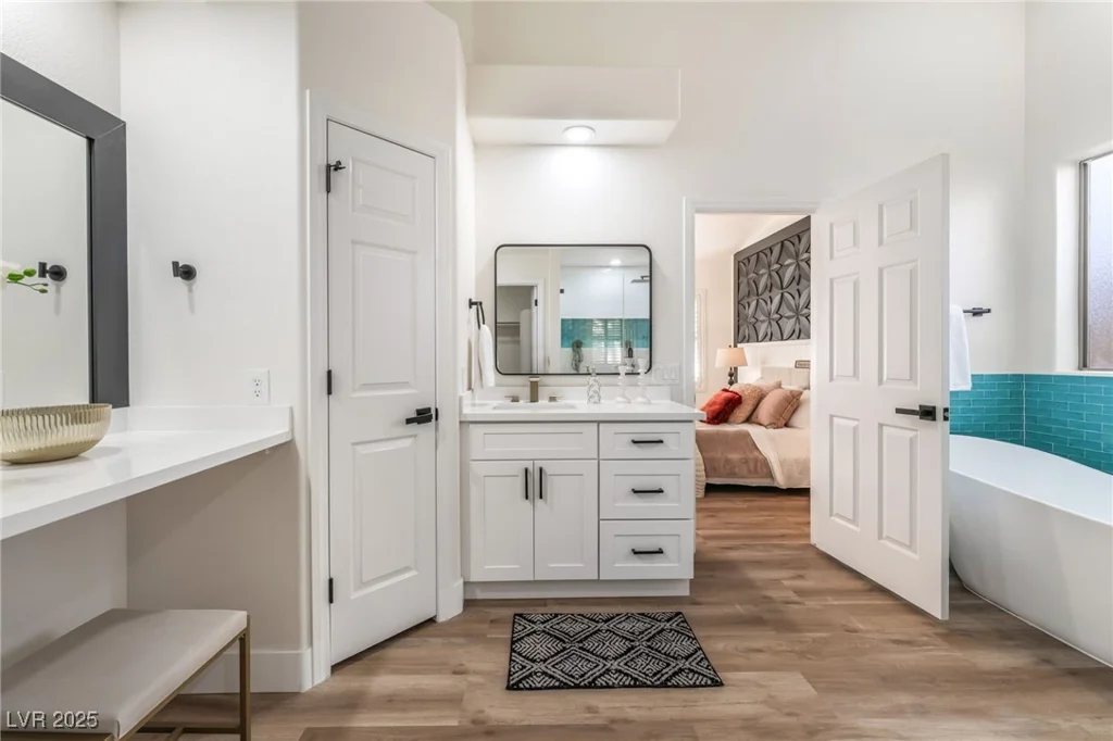 1901 Rolling Dunes, Las Vegas, NV 89117
