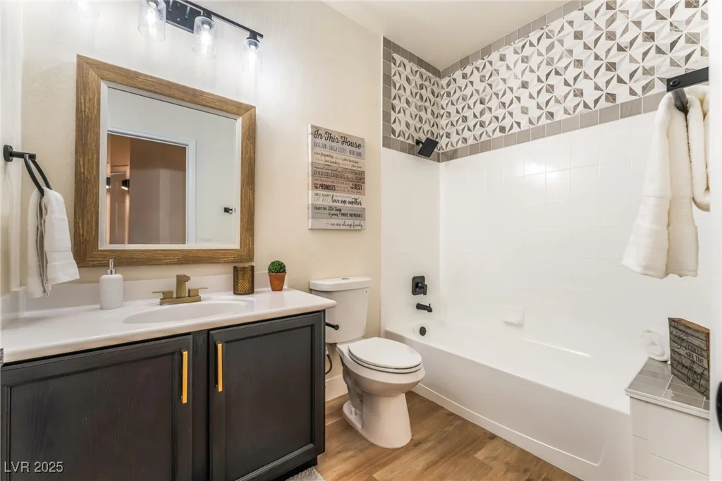1901 Rolling Dunes, Las Vegas, NV 89117
