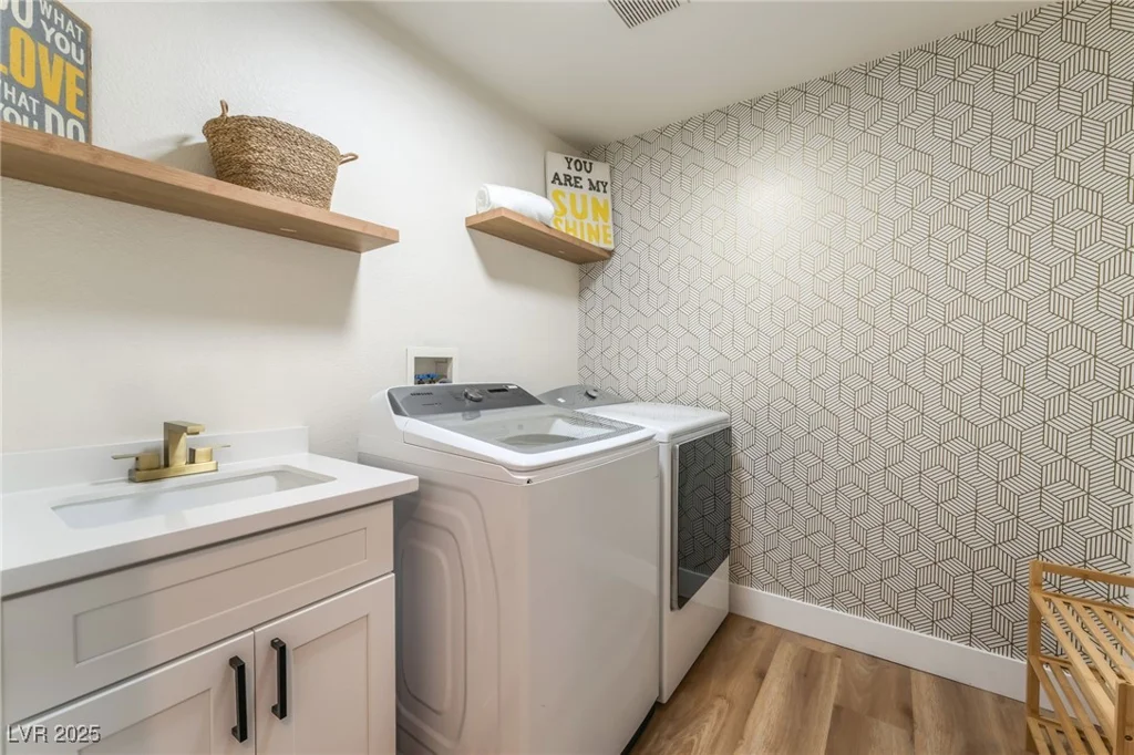 1901 Rolling Dunes, Las Vegas, NV 89117