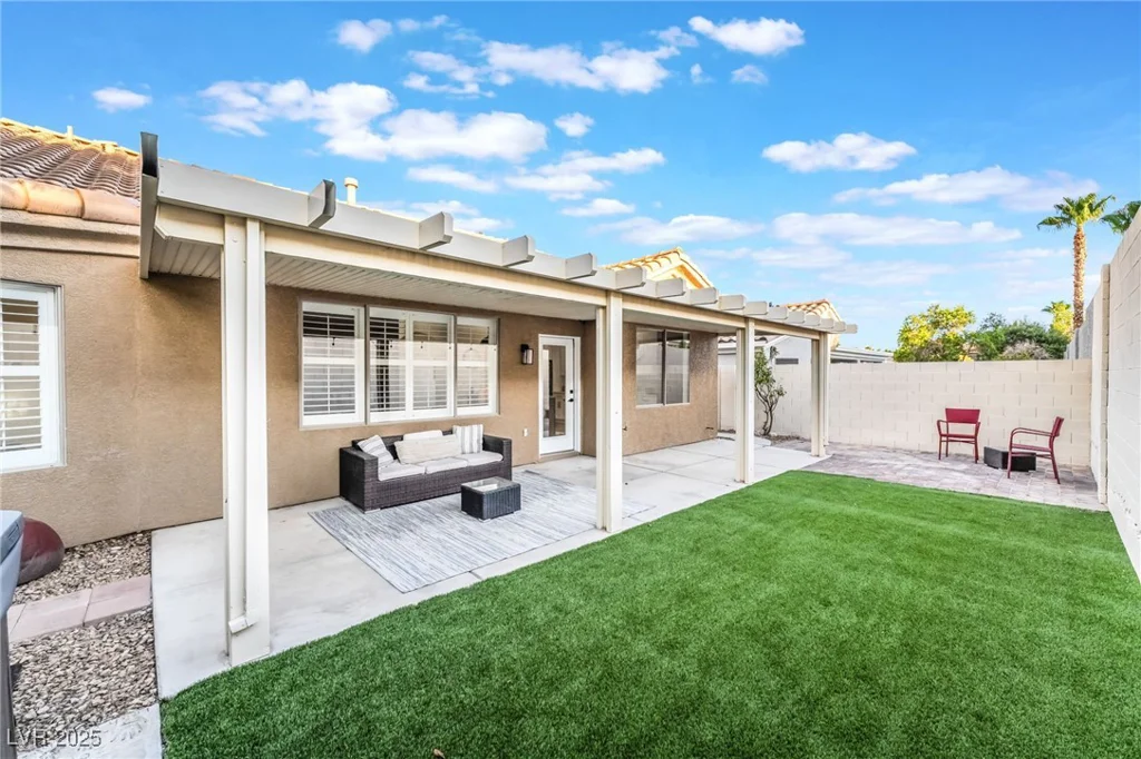 1901 Rolling Dunes, Las Vegas, NV 89117