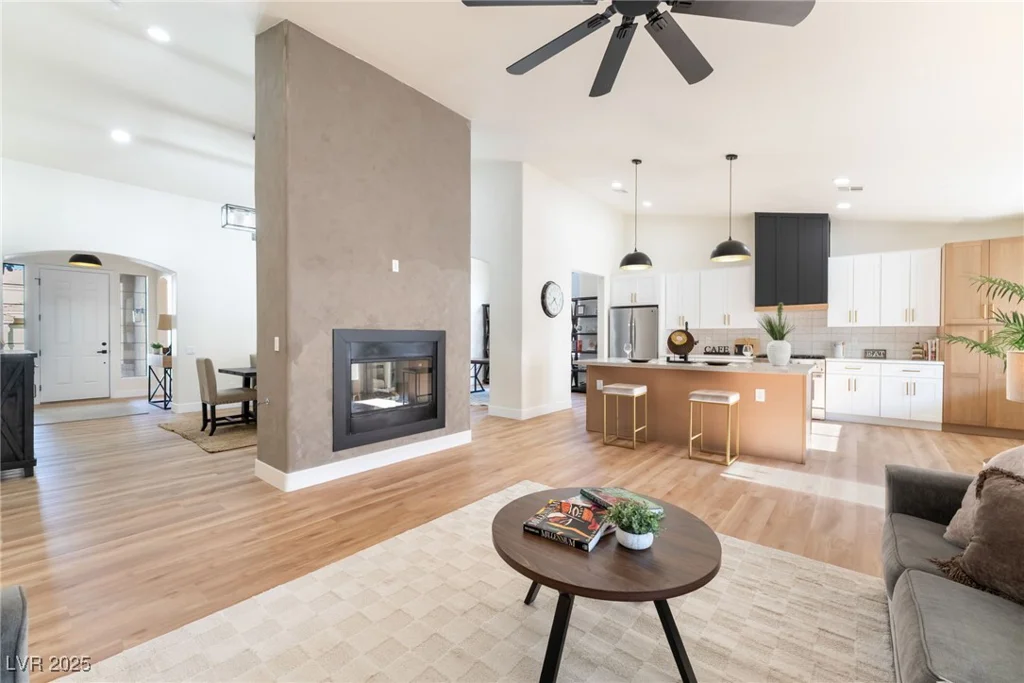 1901 Rolling Dunes, Las Vegas, NV 89117