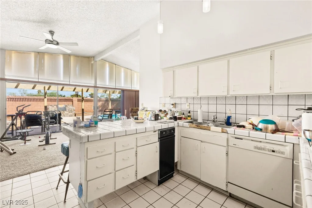 3368 Nahatan, Las Vegas, NV 89169