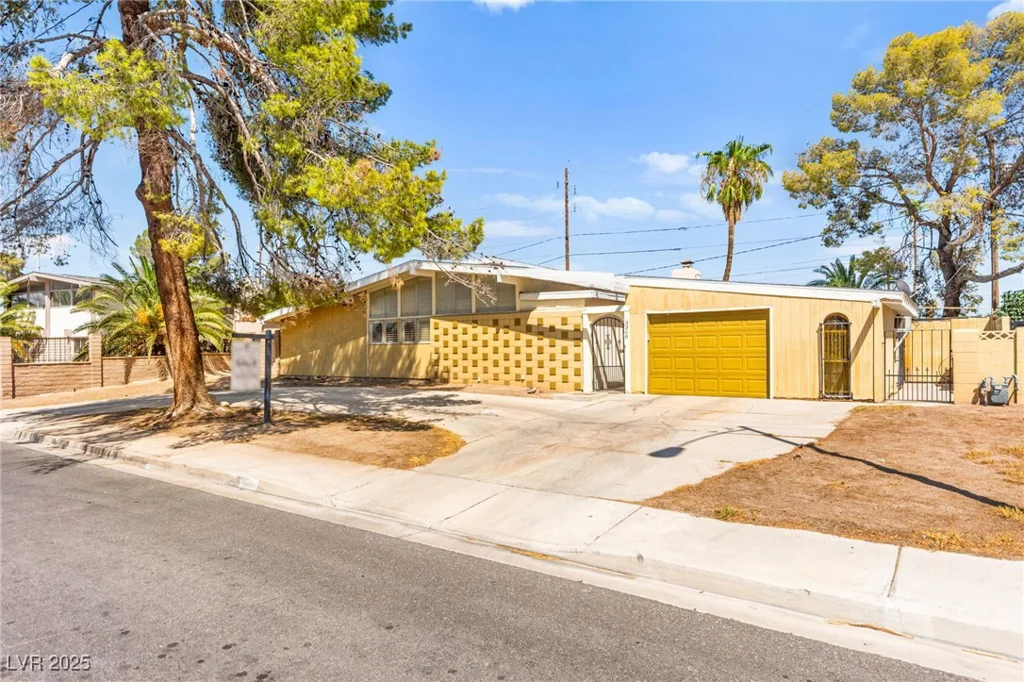 3368 Nahatan, Las Vegas, NV 89169