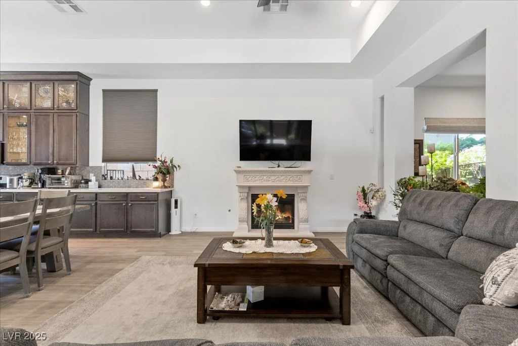 6722 Desert Crimson, Las Vegas, NV 89148