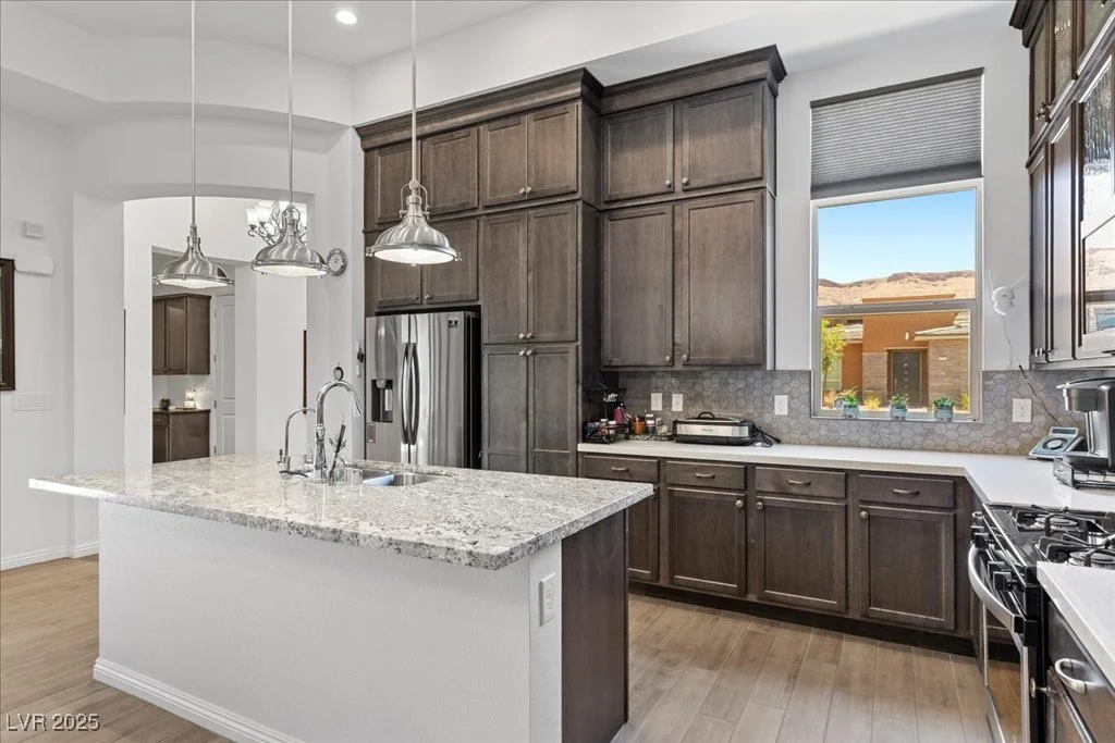 6722 Desert Crimson, Las Vegas, NV 89148