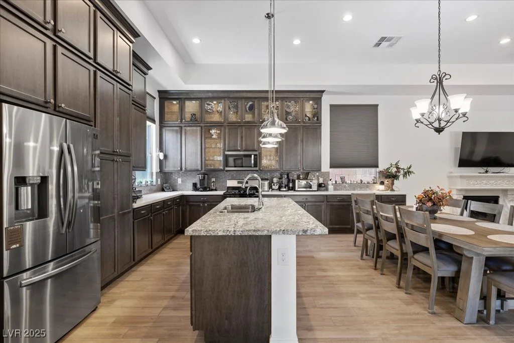 6722 Desert Crimson, Las Vegas, NV 89148