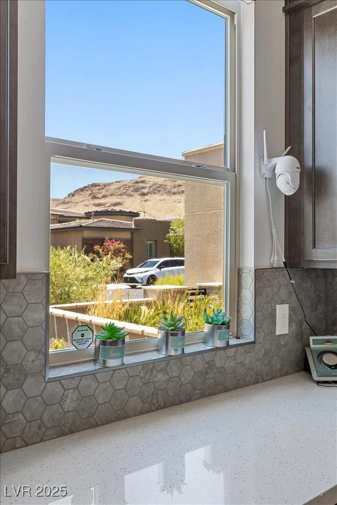 6722 Desert Crimson, Las Vegas, NV 89148