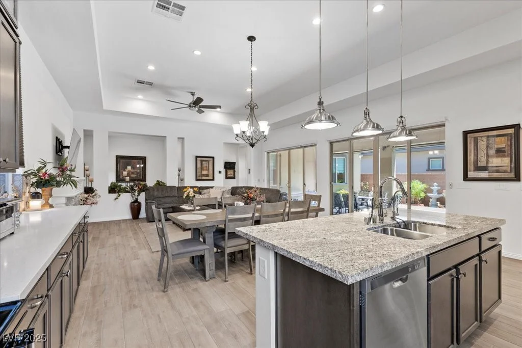 6722 Desert Crimson, Las Vegas, NV 89148