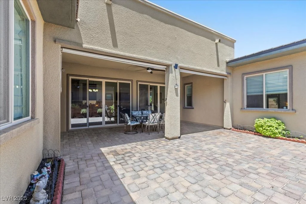 6722 Desert Crimson, Las Vegas, NV 89148