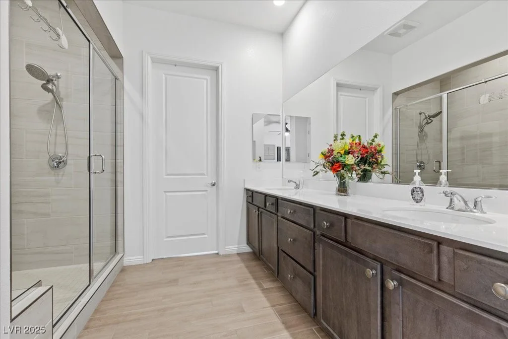 6722 Desert Crimson, Las Vegas, NV 89148