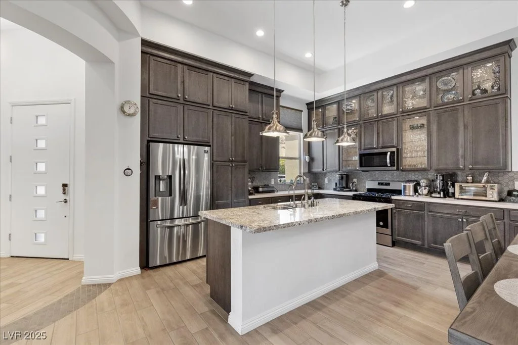 6722 Desert Crimson, Las Vegas, NV 89148