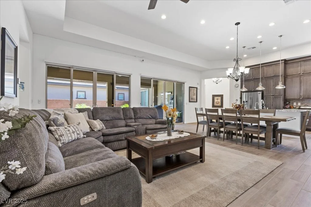6722 Desert Crimson, Las Vegas, NV 89148