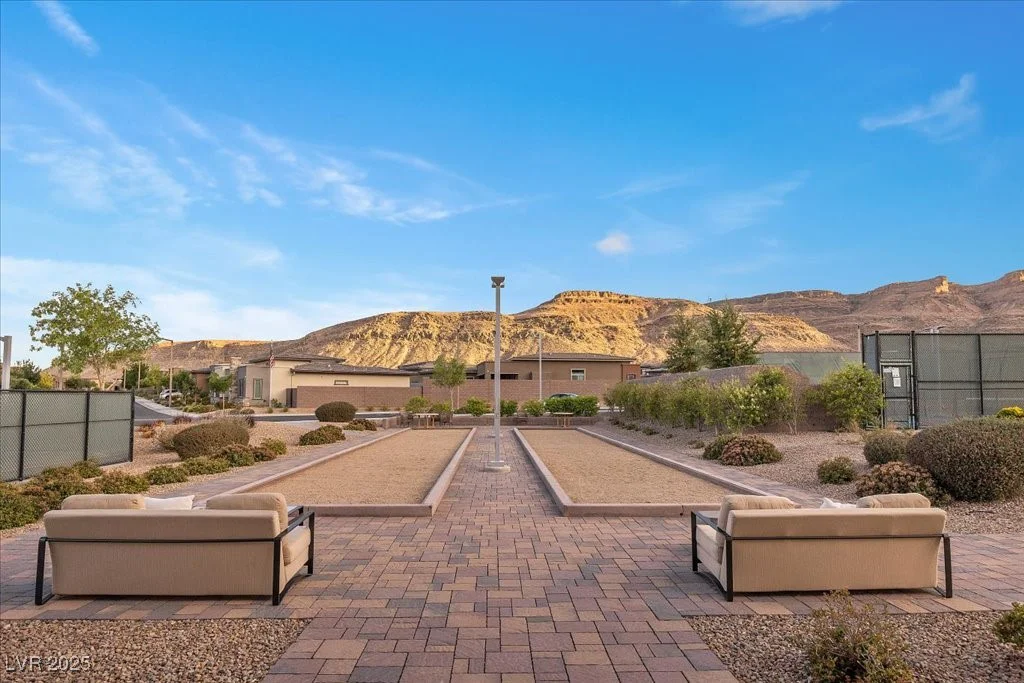 6722 Desert Crimson, Las Vegas, NV 89148