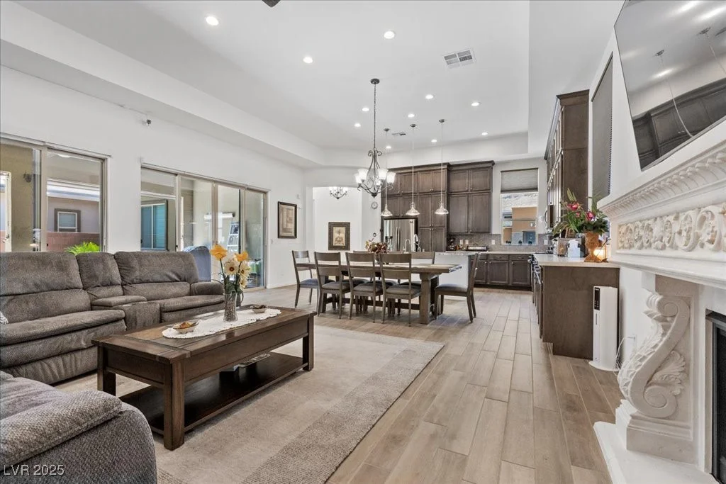6722 Desert Crimson, Las Vegas, NV 89148