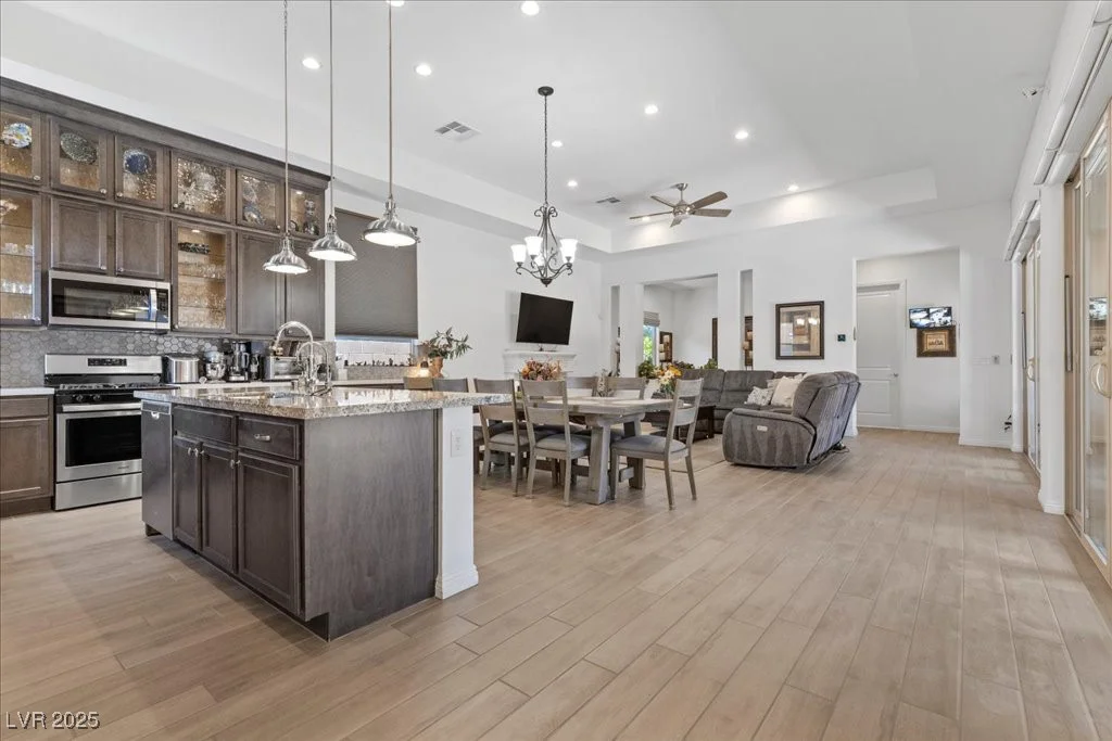 6722 Desert Crimson, Las Vegas, NV 89148