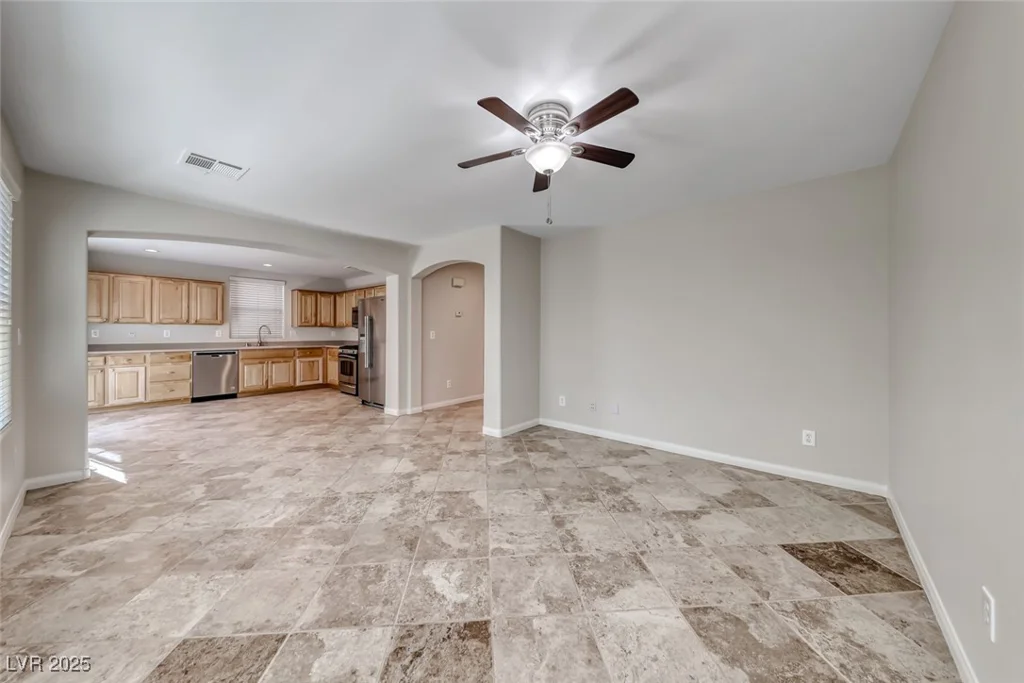 9021 Alex Creek, Las Vegas, NV 89149