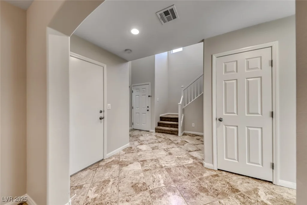 9021 Alex Creek, Las Vegas, NV 89149