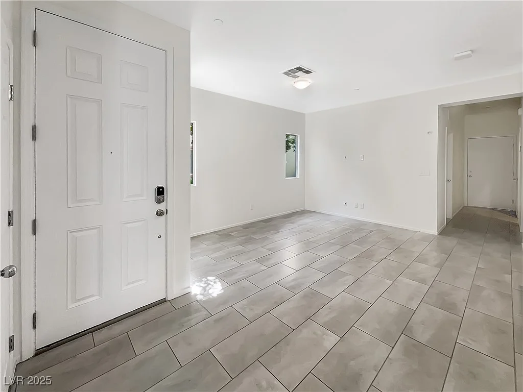 806 Clouded Valley, North Las Vegas, NV 89086