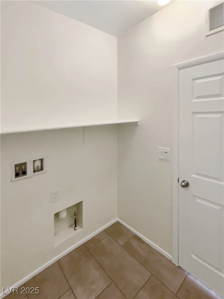 806 Clouded Valley, North Las Vegas, NV 89086