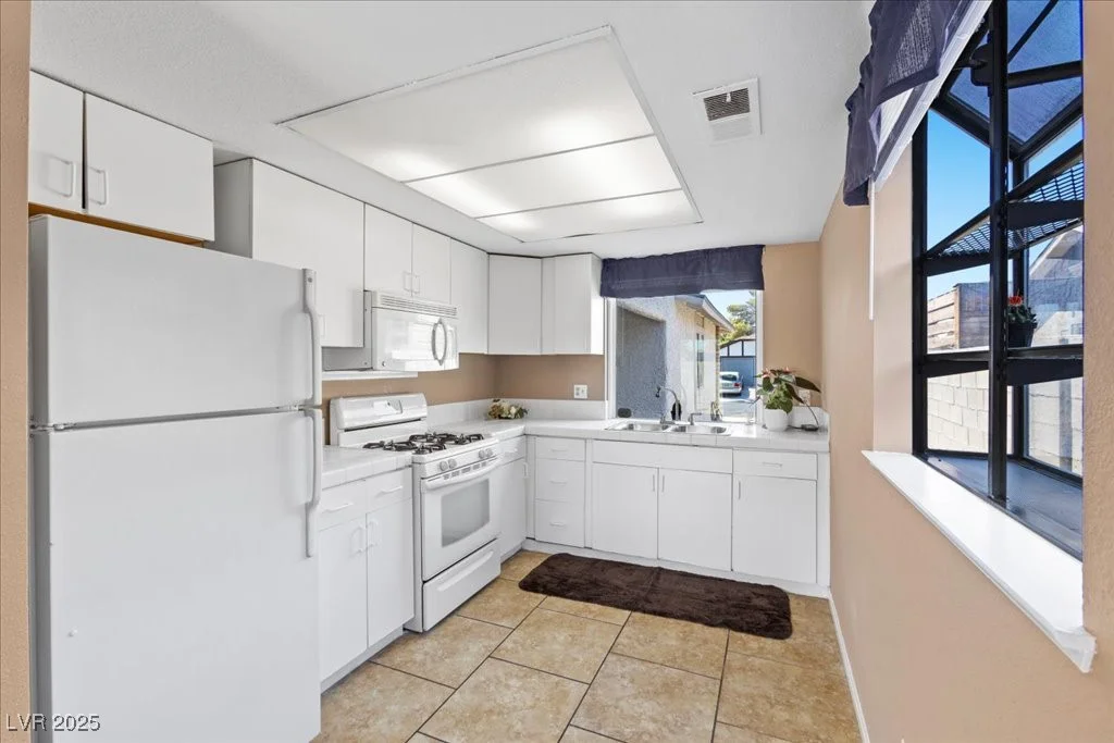 4029 Pelham, Las Vegas, NV 89110