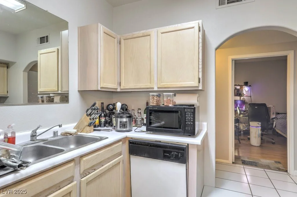 5525 Flamingo, Las Vegas, NV 89103