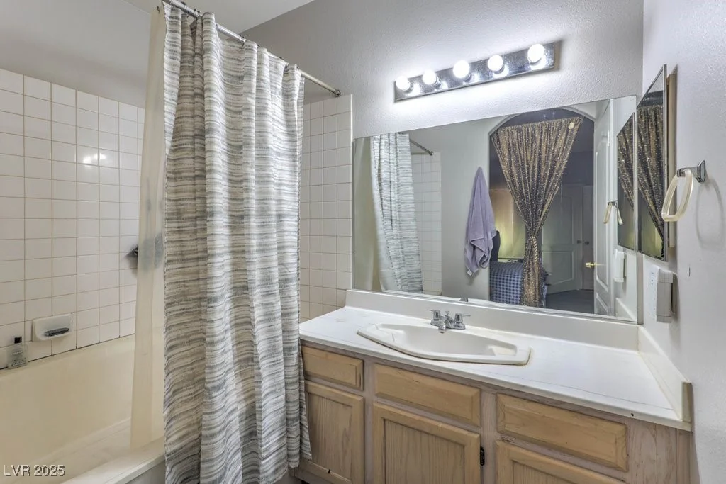 5525 Flamingo, Las Vegas, NV 89103