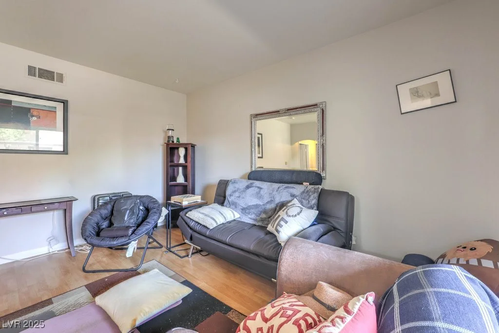 5525 Flamingo, Las Vegas, NV 89103