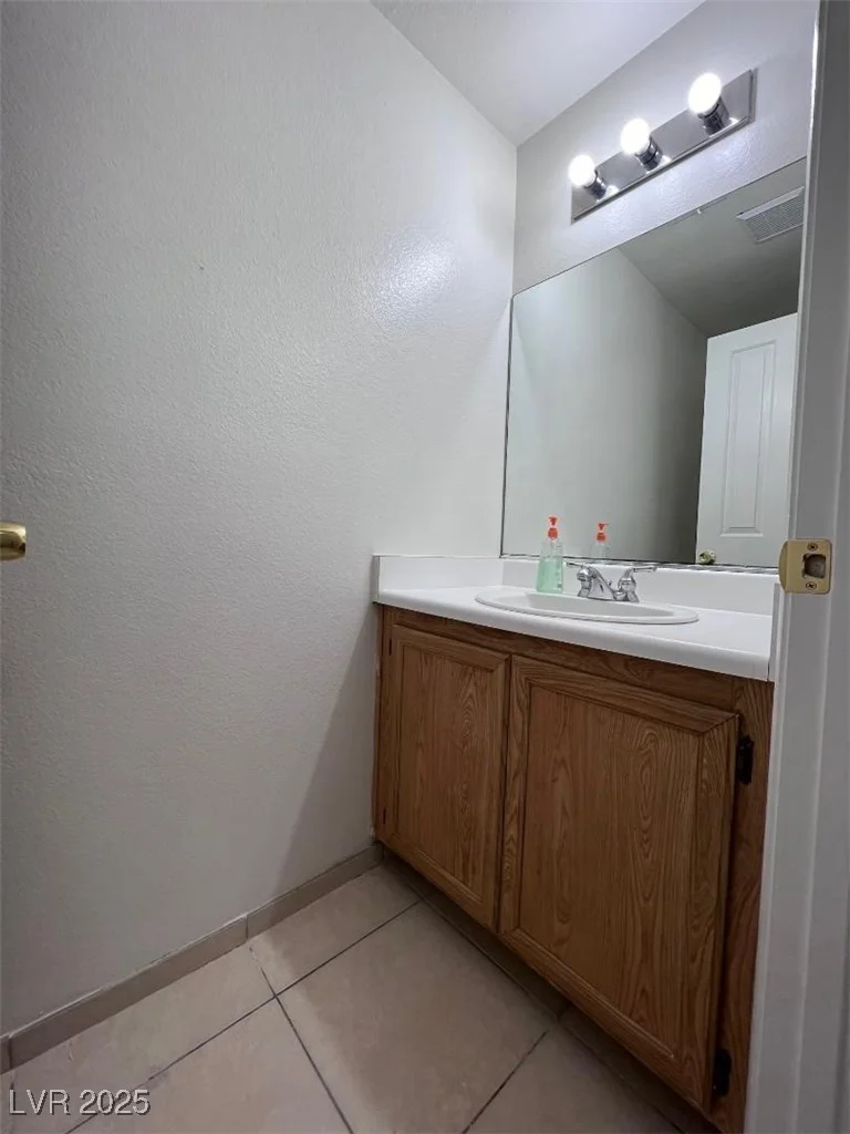 2001 Aspen Dancer, Las Vegas, NV 89108
