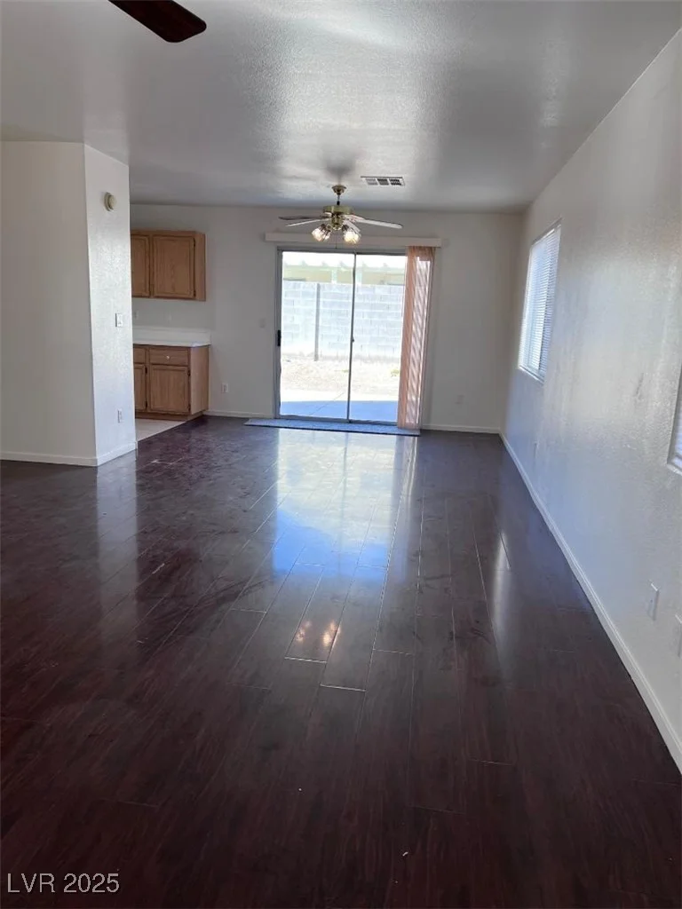 2001 Aspen Dancer, Las Vegas, NV 89108