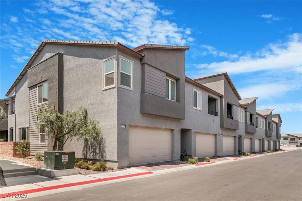 1529 Eva Crossing, Henderson, NV 89002
