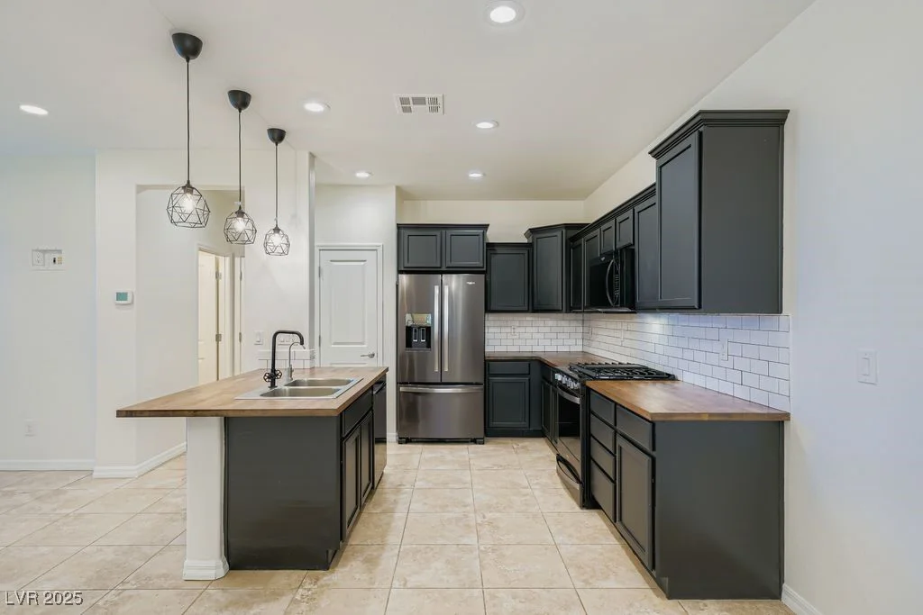 1787 Solvang Mill, Las Vegas, NV 89135