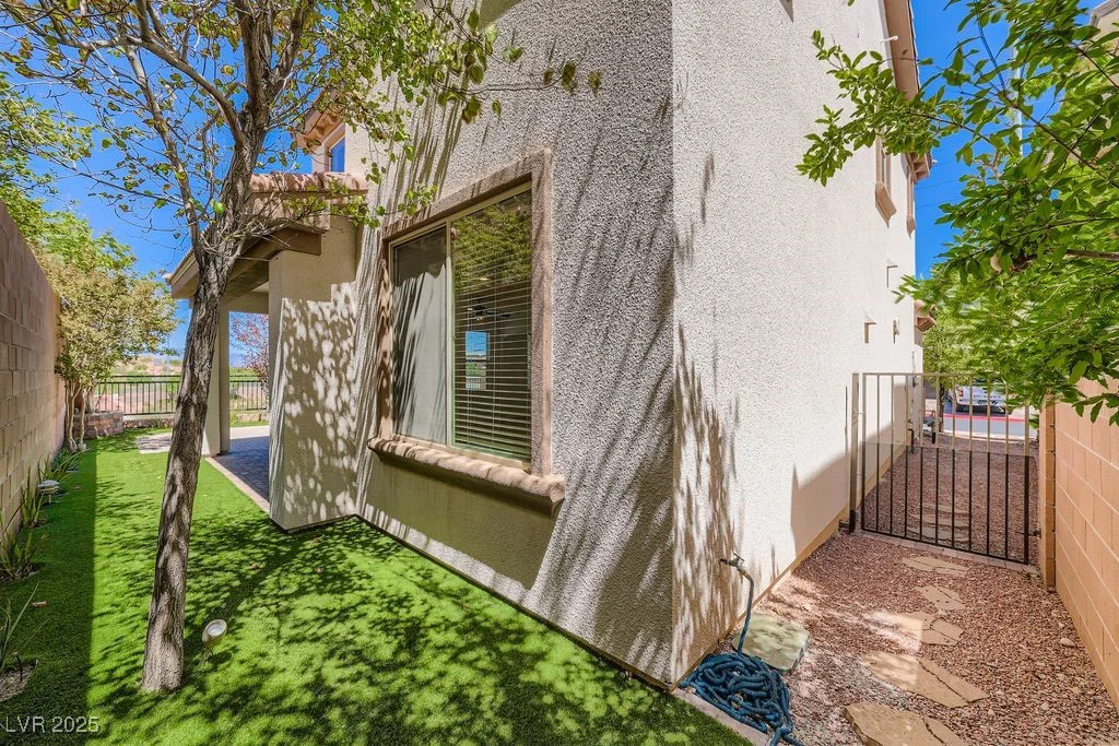 1787 Solvang Mill, Las Vegas, NV 89135