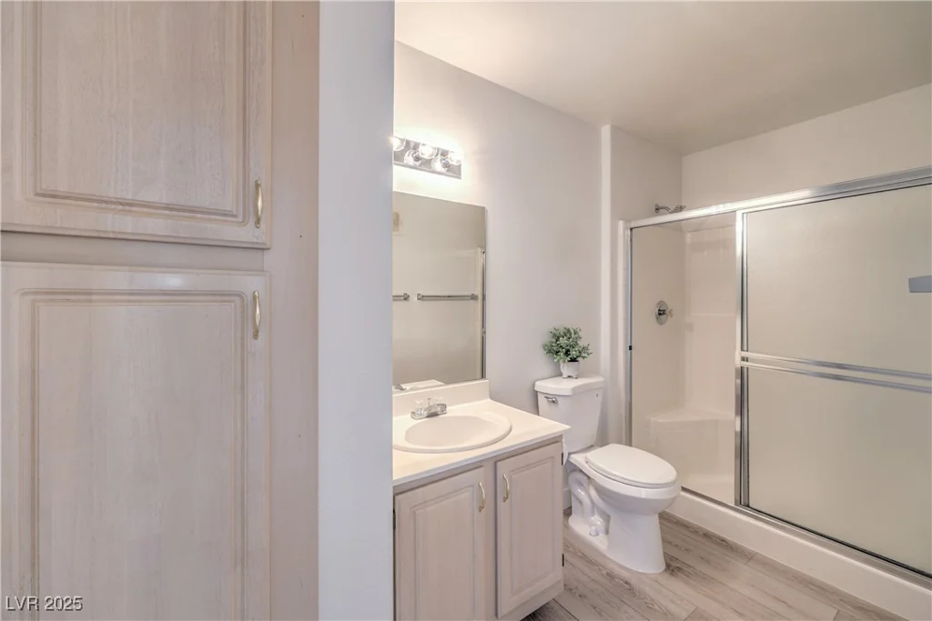 5710 Tropicana, Las Vegas, NV 89122