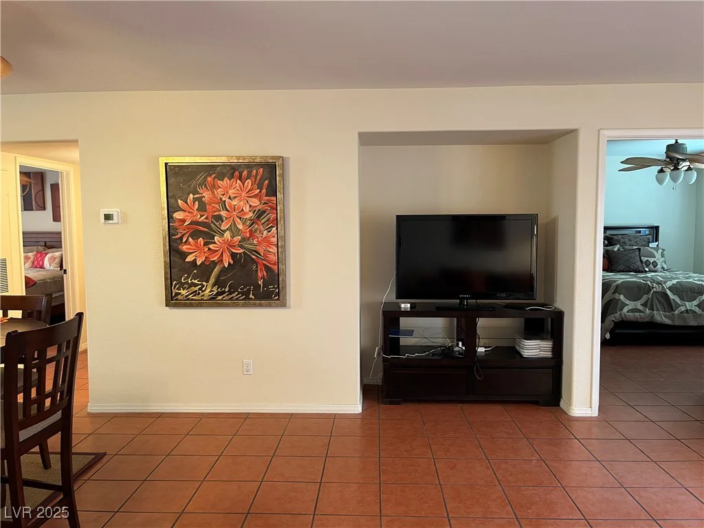 3125 Buffalo, Las Vegas, NV 89128