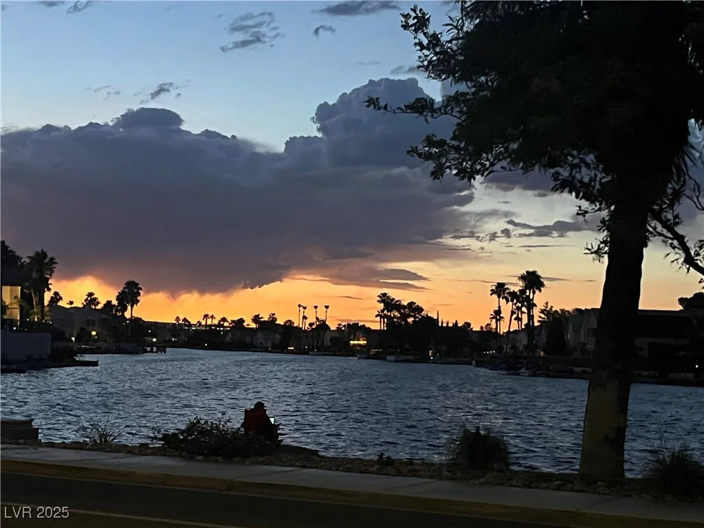 3125 Buffalo, Las Vegas, NV 89128