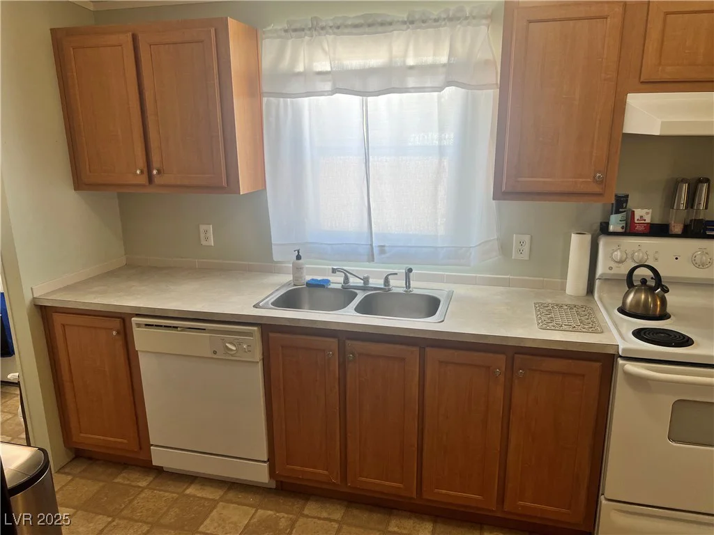 1270 Gold Dust, Pahrump, NV 89048