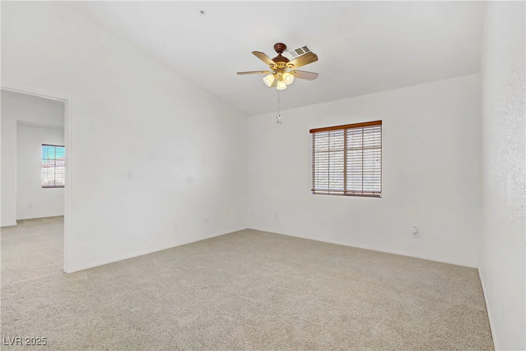 611 White Shark, North Las Vegas, NV 89084