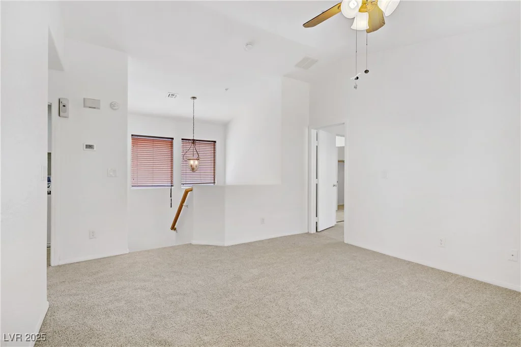 611 White Shark, North Las Vegas, NV 89084