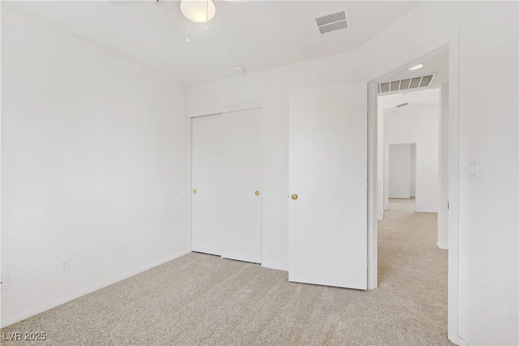611 White Shark, North Las Vegas, NV 89084