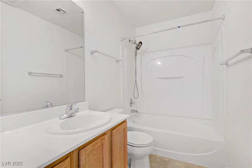 611 White Shark, North Las Vegas, NV 89084