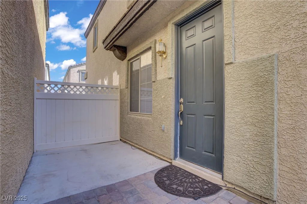 611 White Shark, North Las Vegas, NV 89084