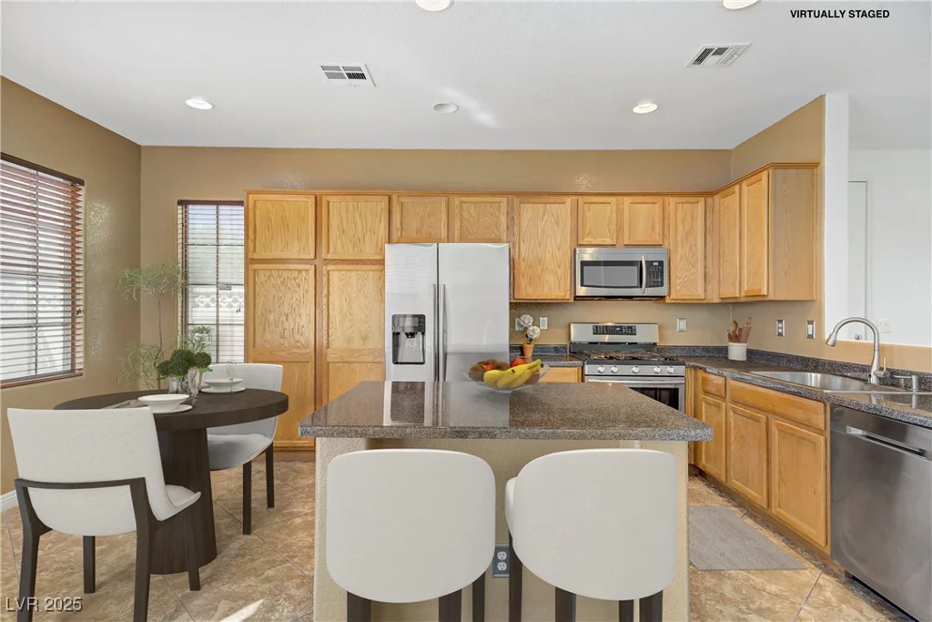 611 White Shark, North Las Vegas, NV 89084
