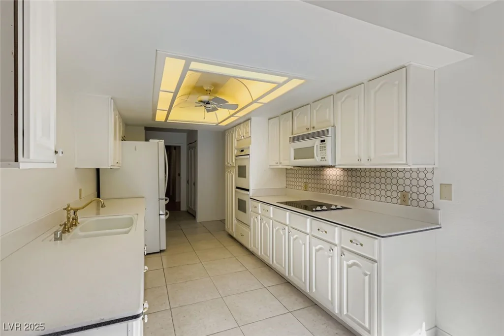 1543 Berendo, Las Vegas, NV 89123