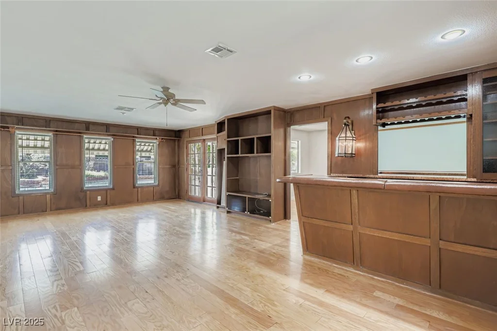 1543 Berendo, Las Vegas, NV 89123