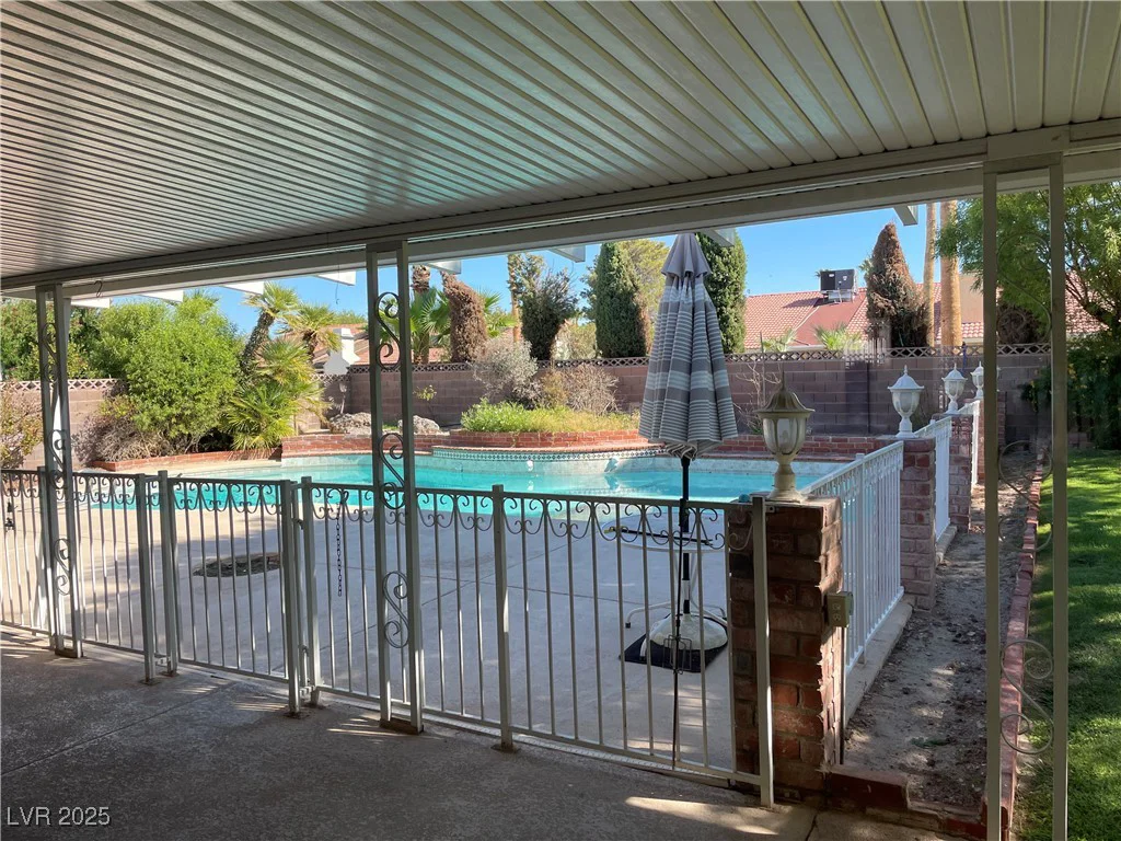 1543 Berendo, Las Vegas, NV 89123