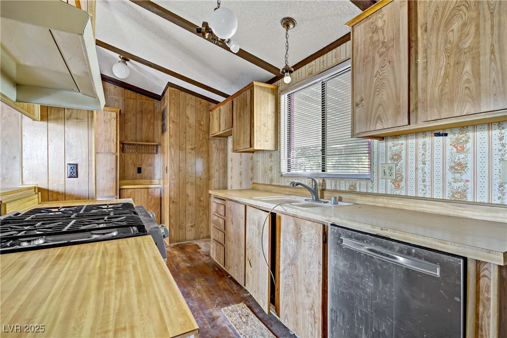 5318 Tupelo, Las Vegas, NV 89122