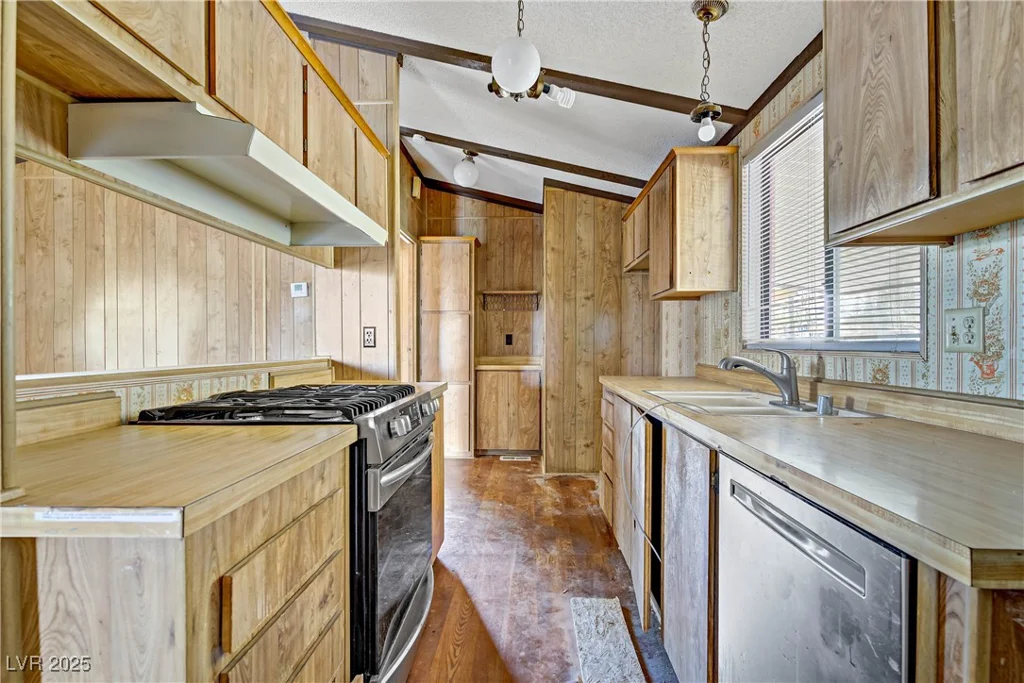 5318 Tupelo, Las Vegas, NV 89122