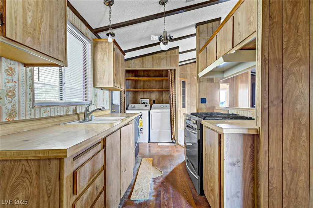 5318 Tupelo, Las Vegas, NV 89122
